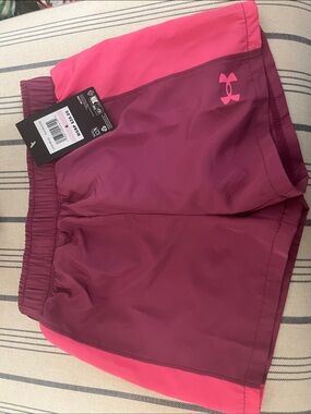 Under Armour Girl’s Two-Tone Pink Athletic Shorts size 6 NWT